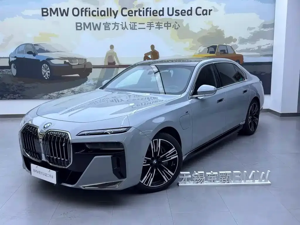 BMW i7 — фото 7