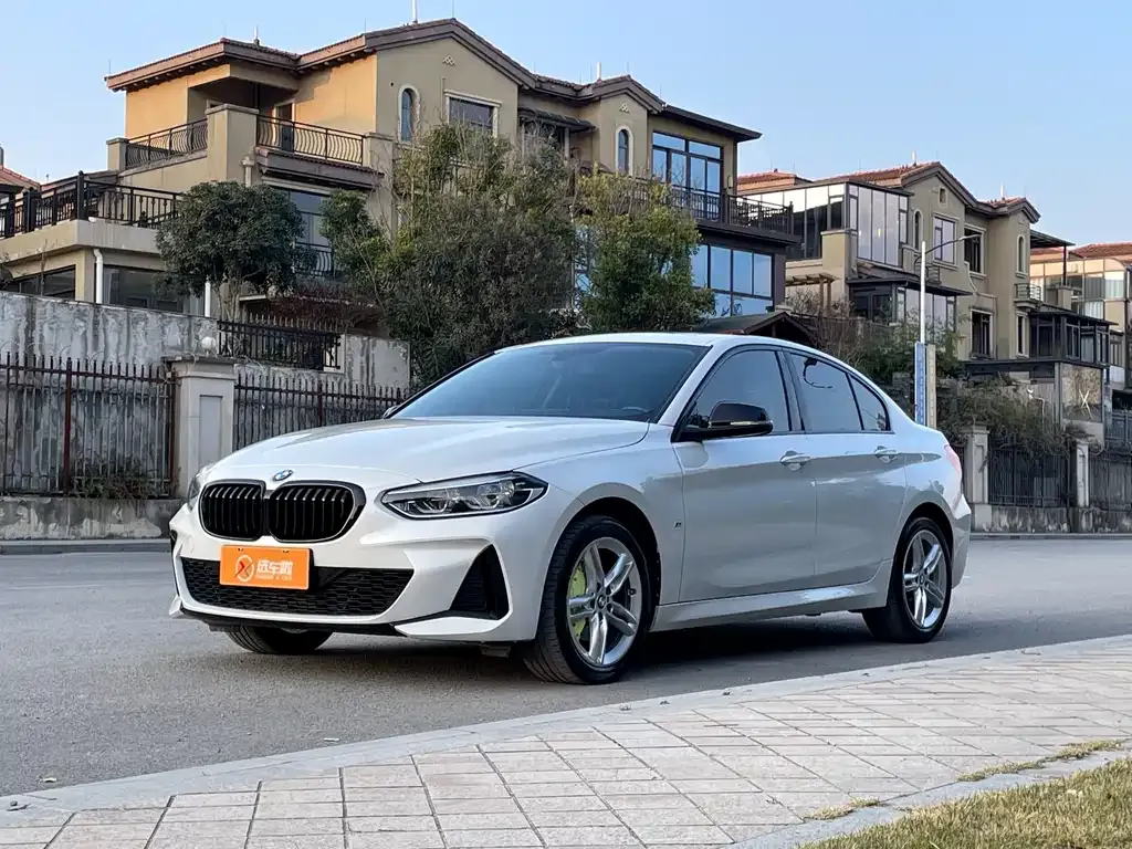 BMW 1 Series — фото 1