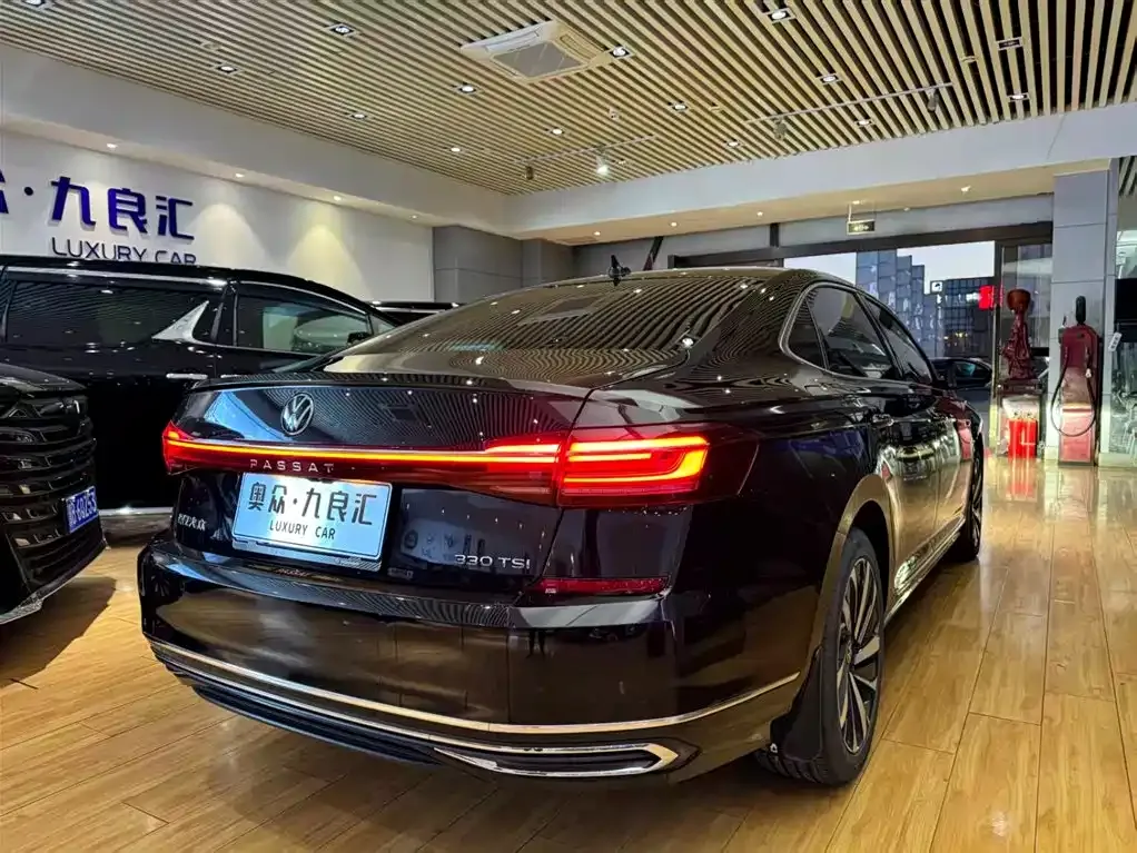 Volkswagen Passat — фото 10