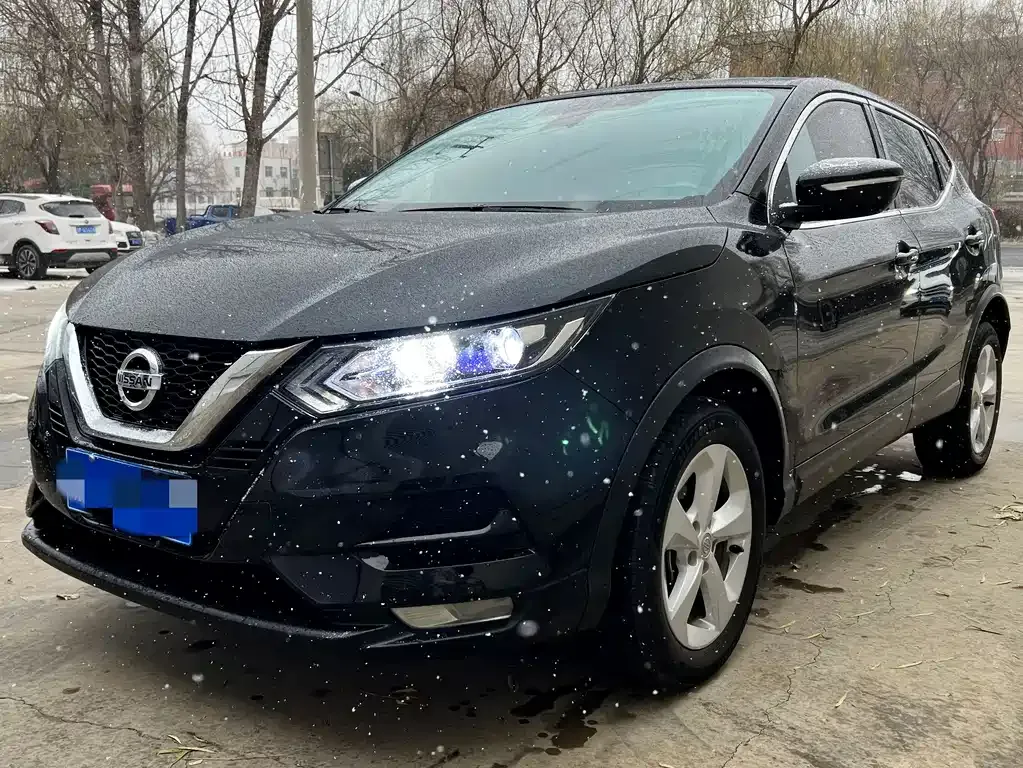 Nissan Qashqai — фото 1