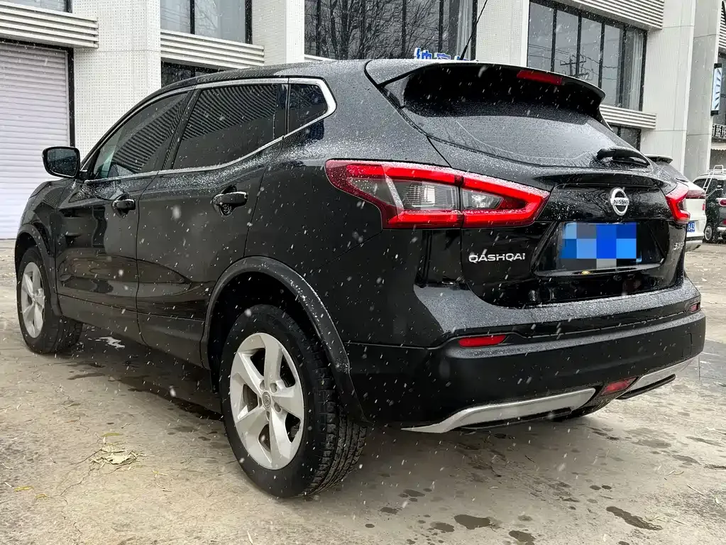 Nissan Qashqai — фото 9