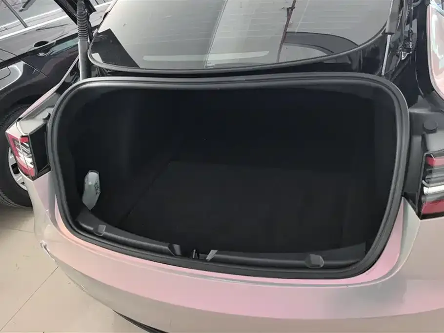 Tesla Model 3 — фото 4