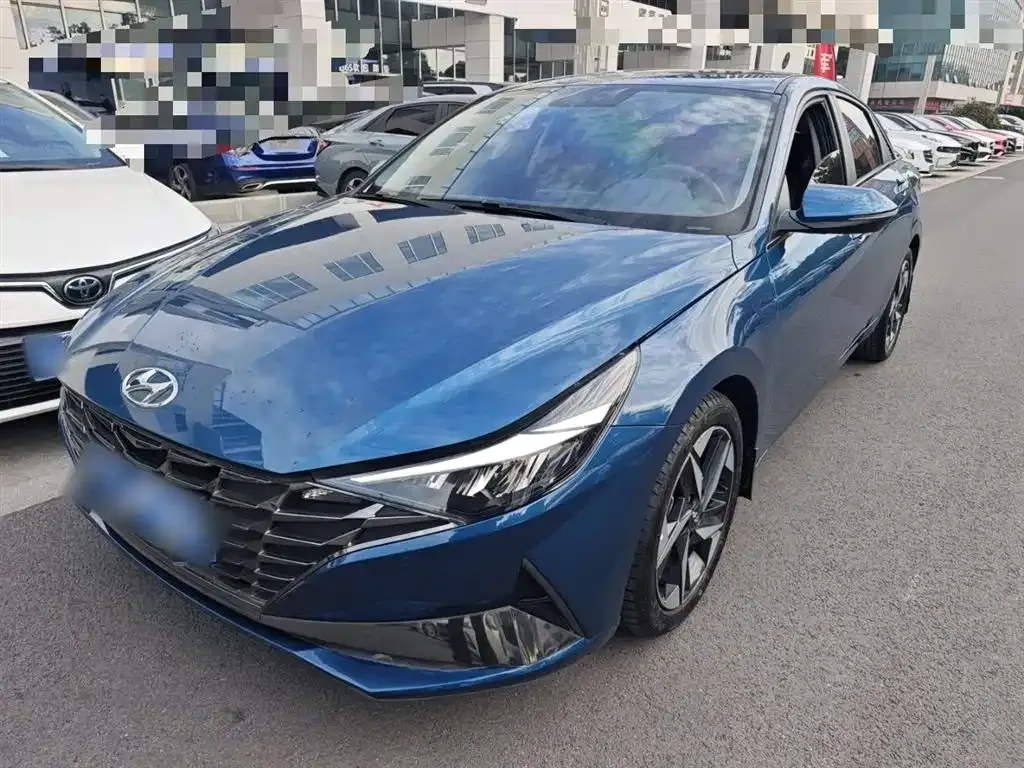 Hyundai Elantra — фото 3