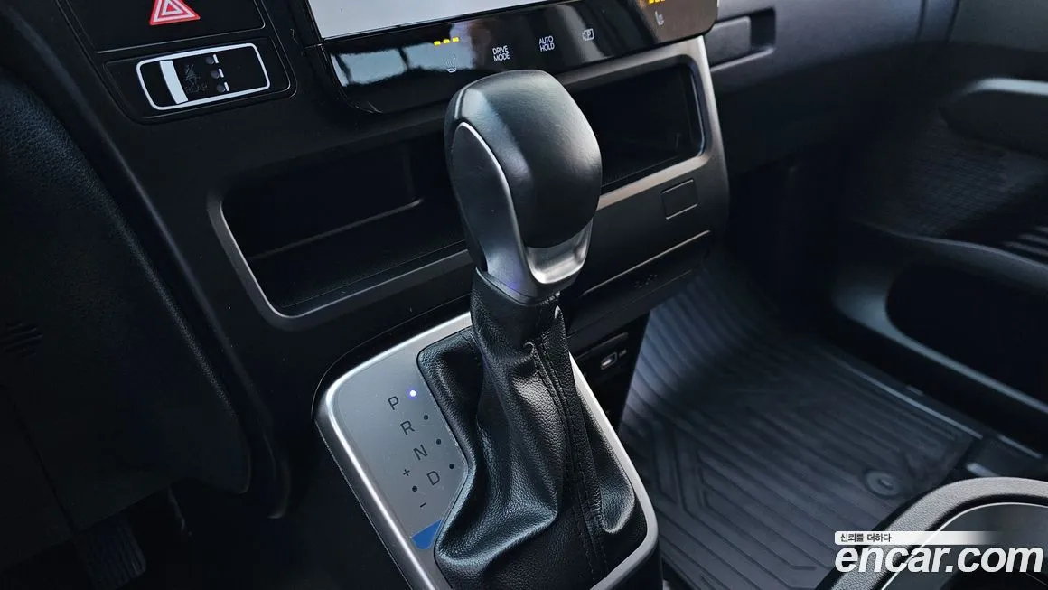 Hyundai Staria — фото 3