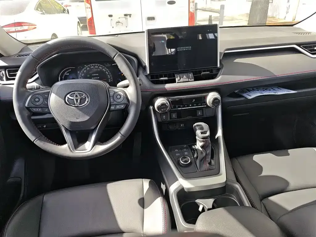 Toyota Wildlander New Energy — фото 10