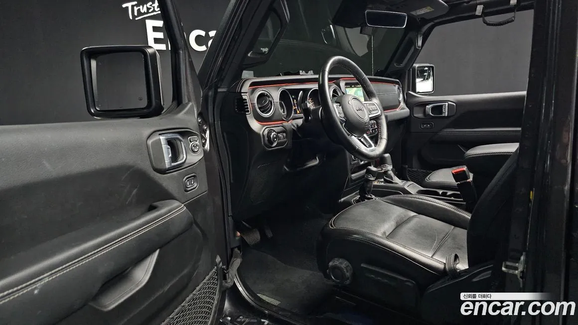 Jeep Wrangler — фото 9