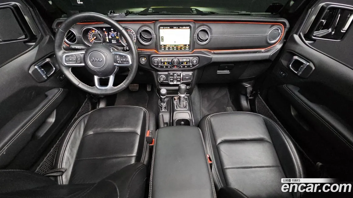 Jeep Wrangler — фото 10