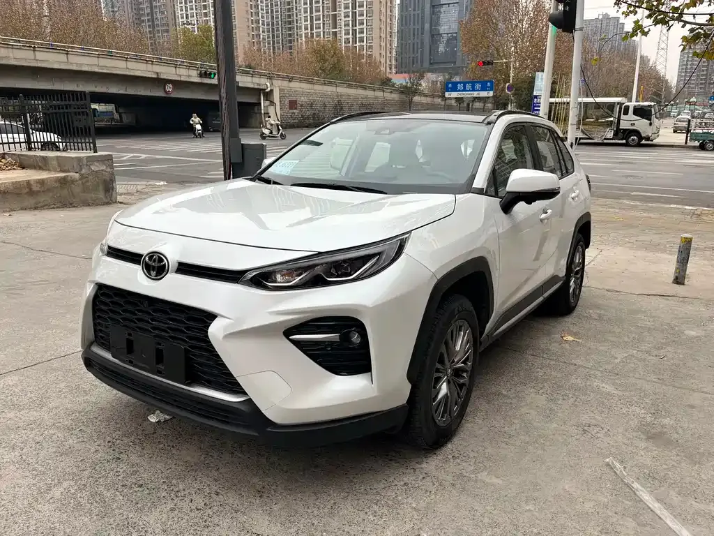 Toyota Wildlander — фото 1