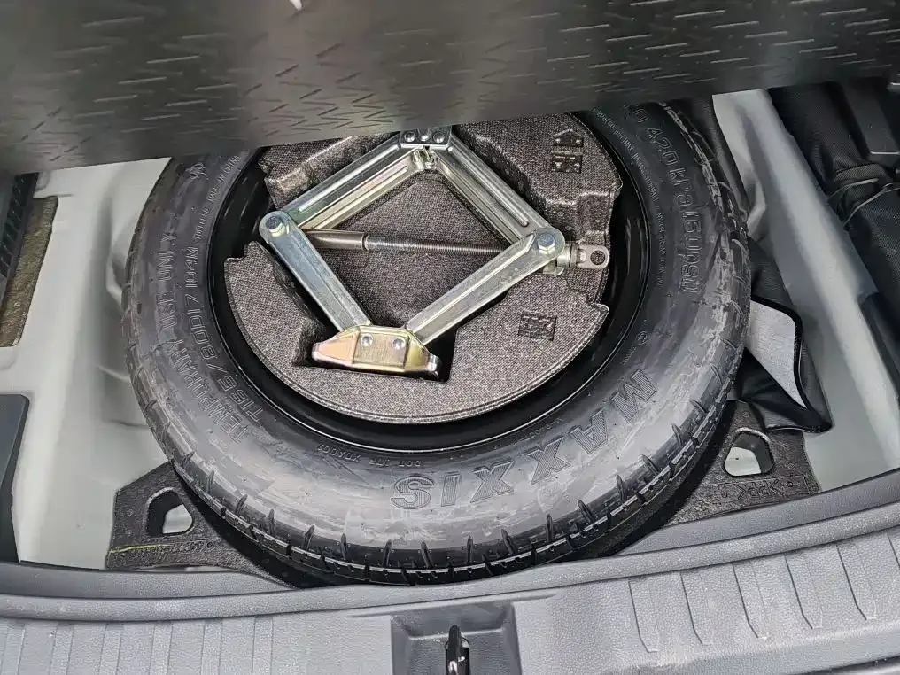Toyota Wildlander — фото 10