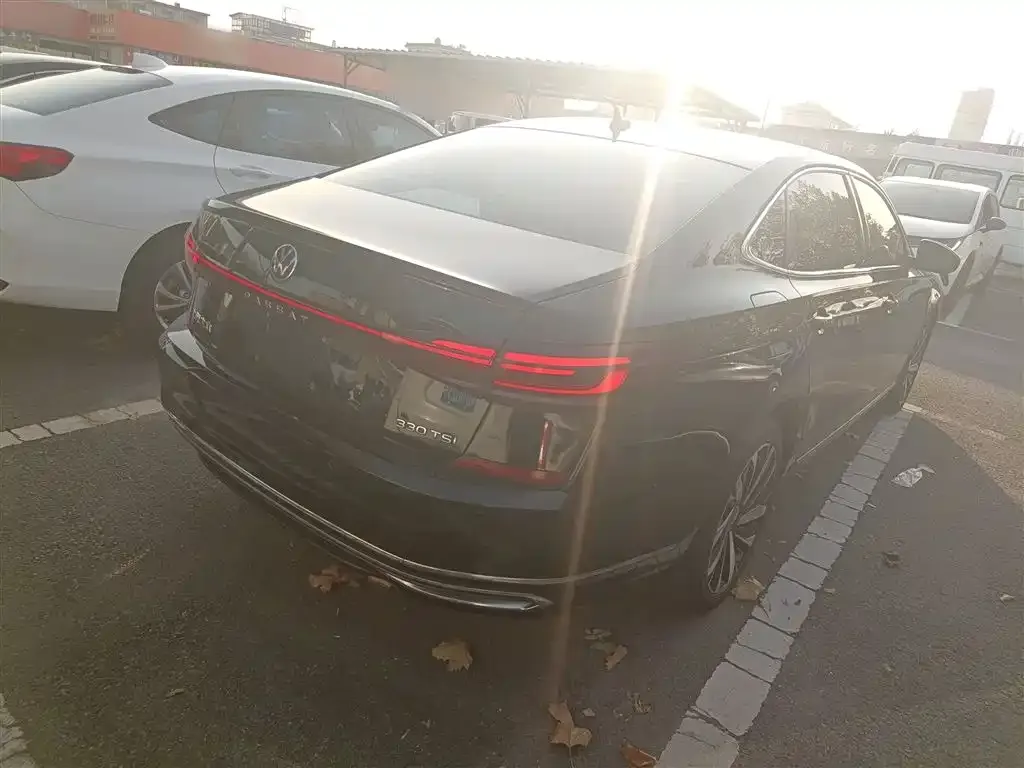 Volkswagen Passat — фото 7