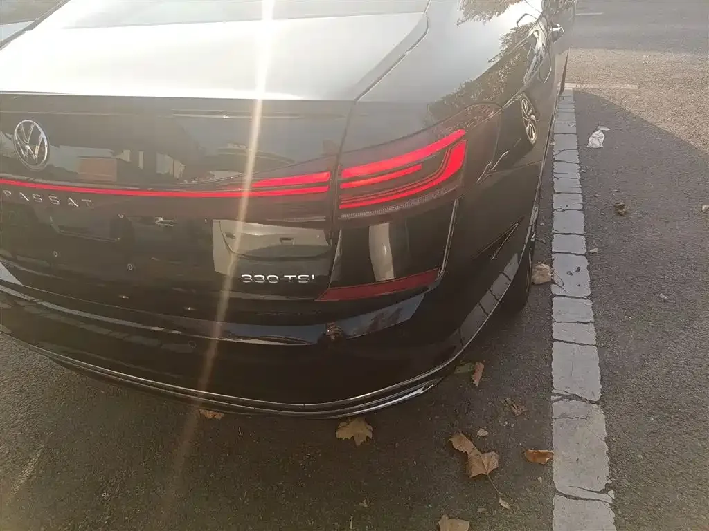 Volkswagen Passat — фото 8