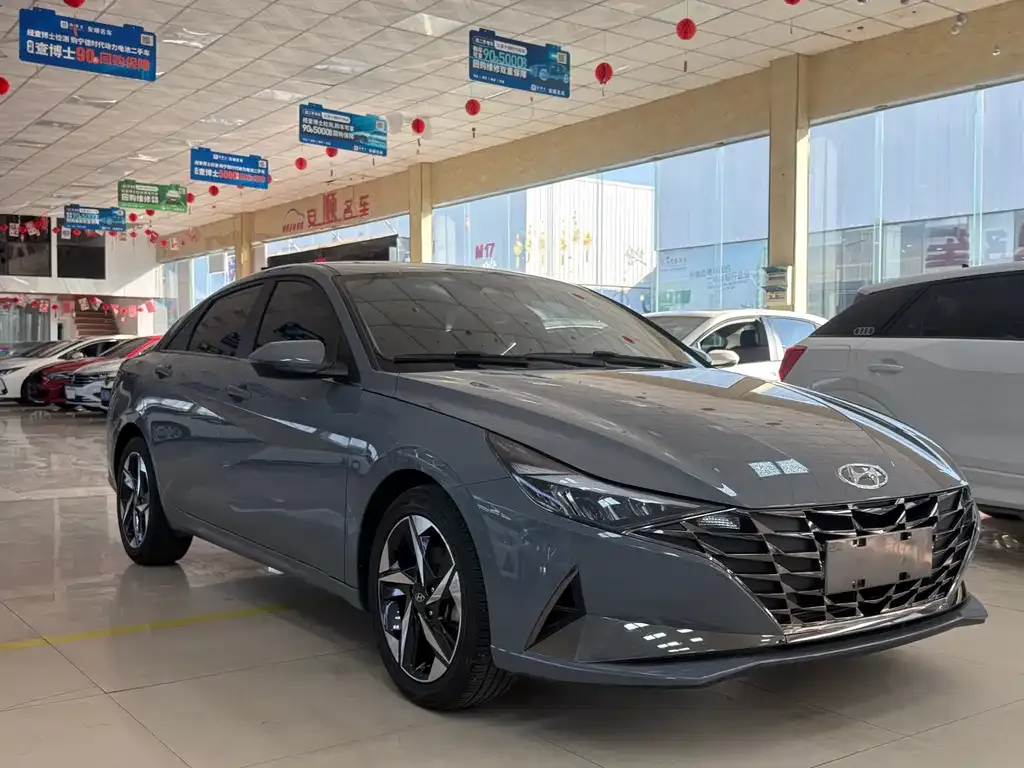 Hyundai Elantra — фото 6