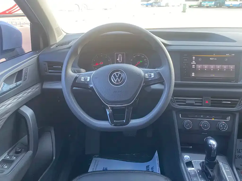 Volkswagen Tharu — фото 4