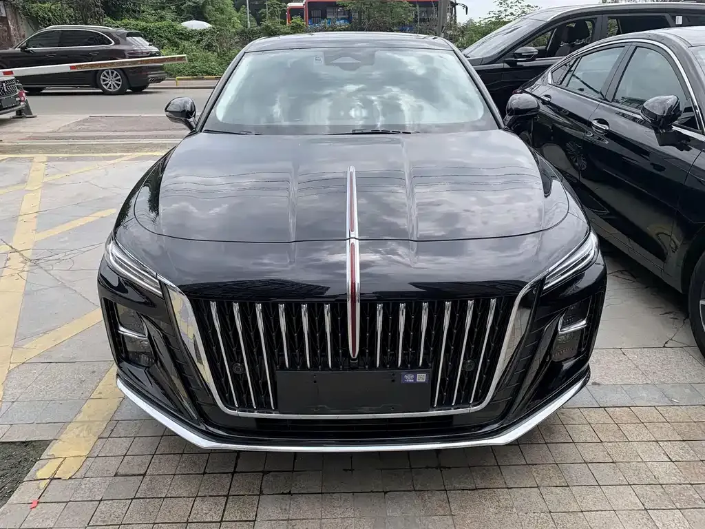 Hongqi H5 — фото 2