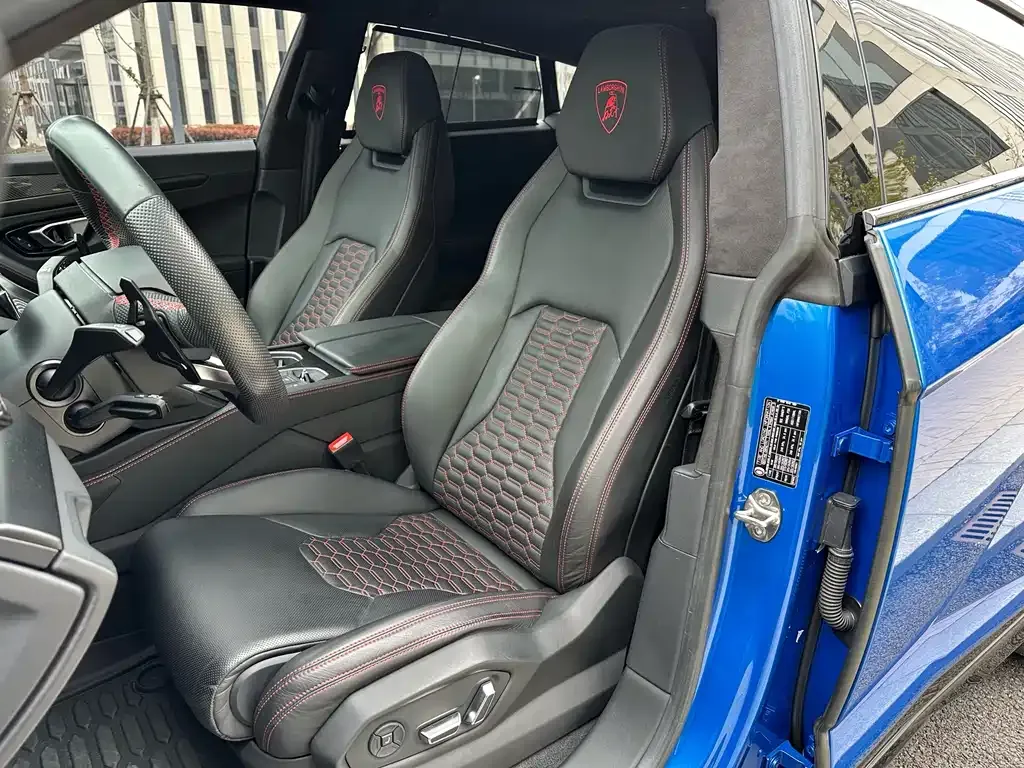 Lamborghini Urus — фото 9