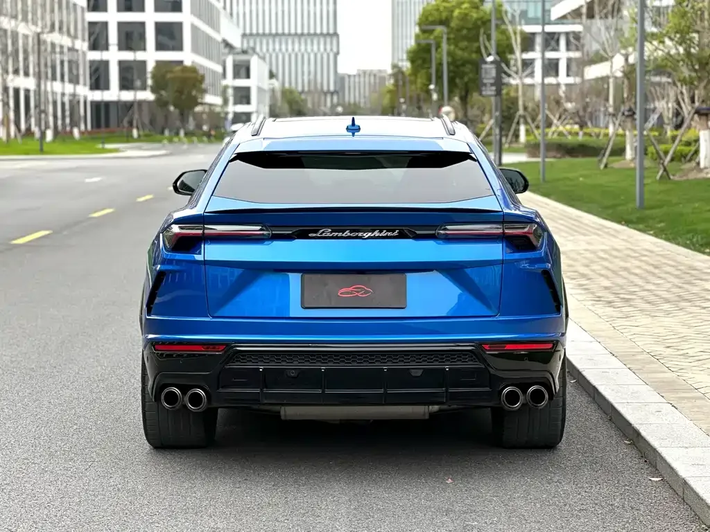 Lamborghini Urus — фото 5