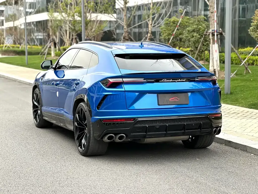 Lamborghini Urus — фото 3