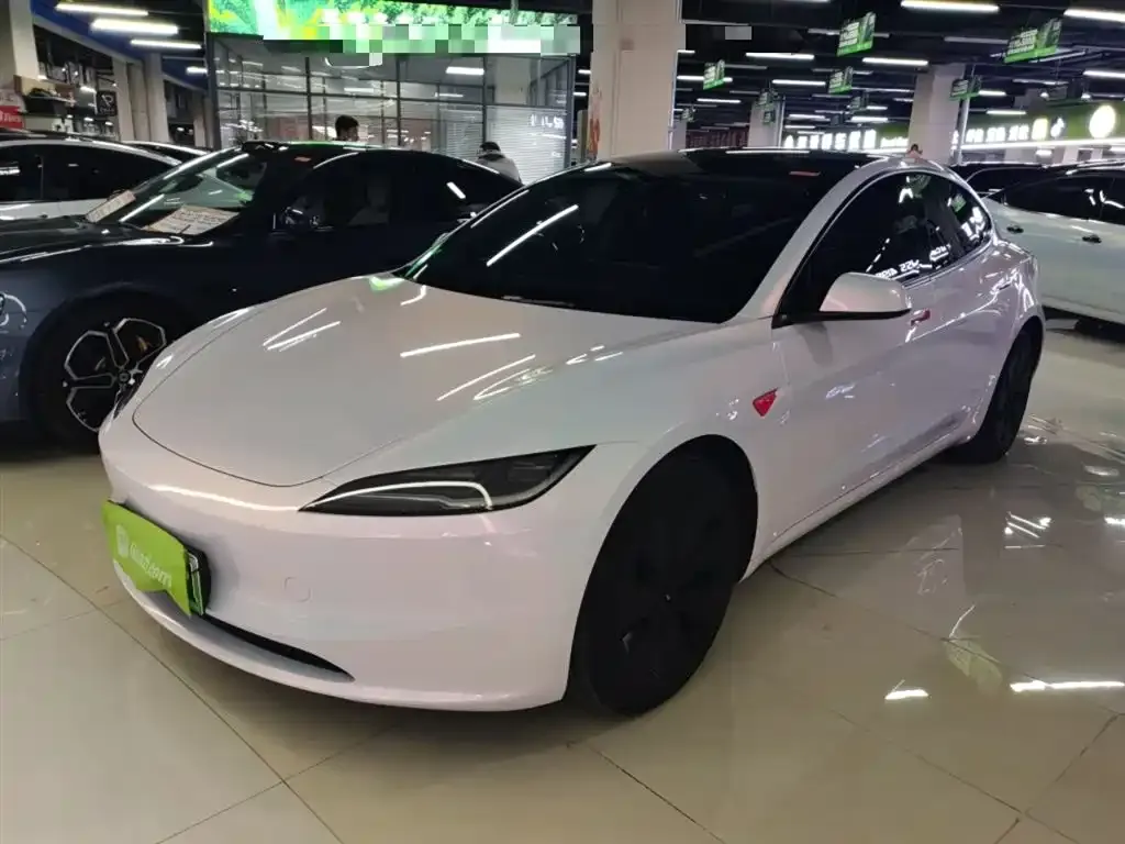 Tesla Model 3 — фото 10