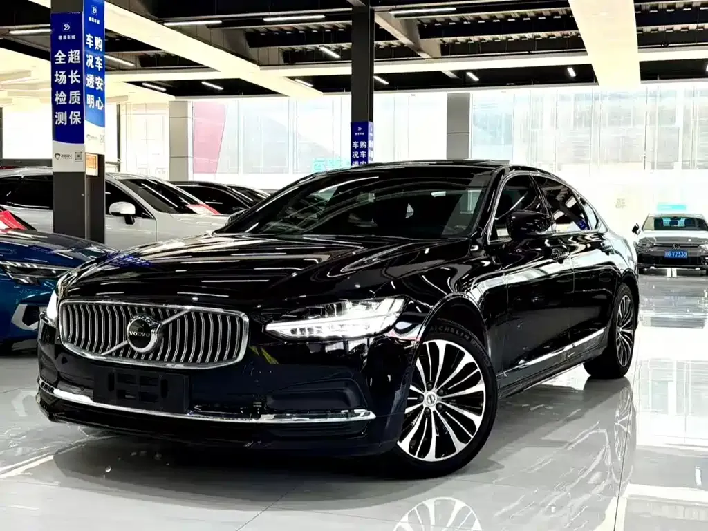 Volvo S90 — фото 1