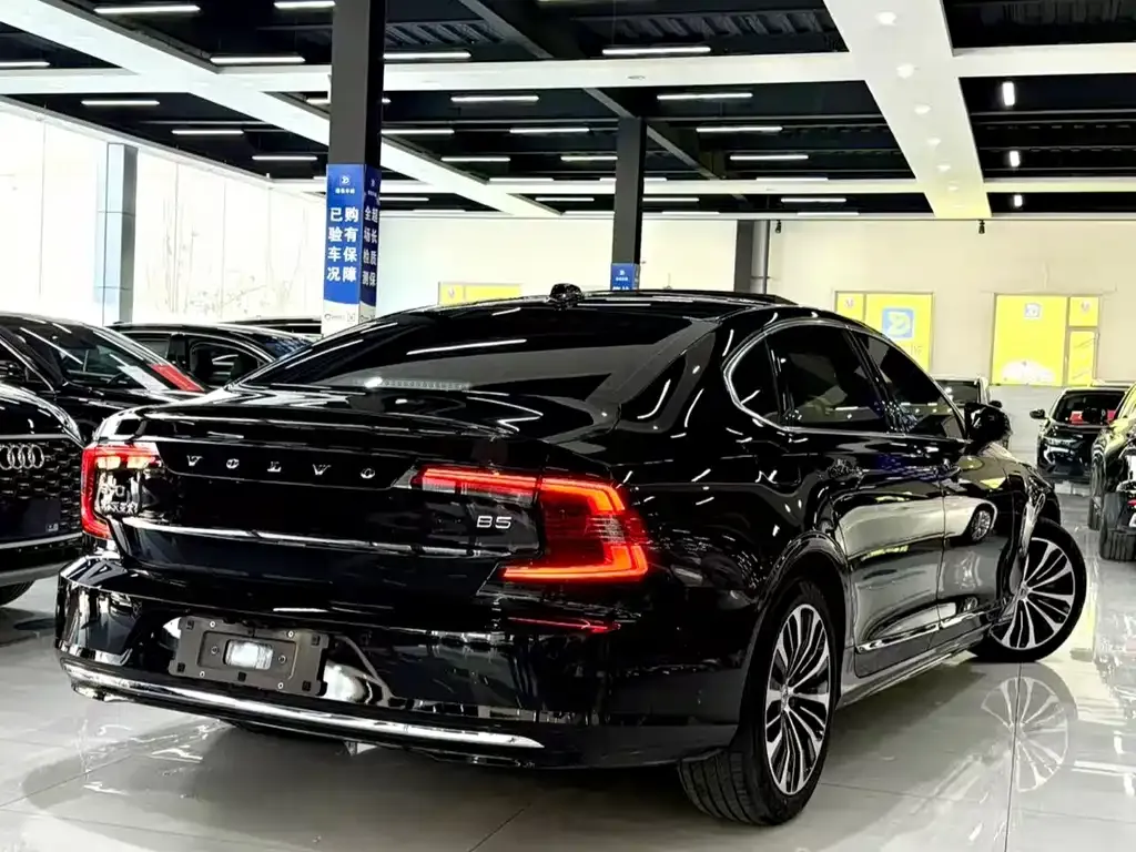 Volvo S90 — фото 6