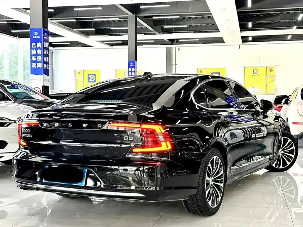 Volvo S90 — фото 4