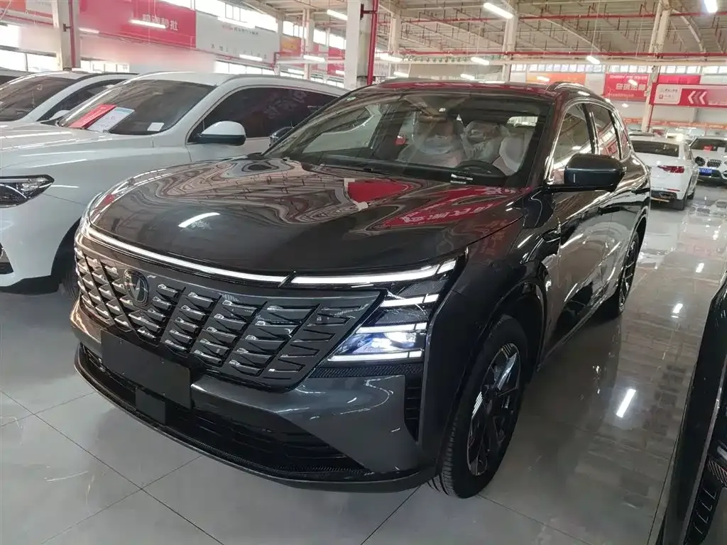 Changan CS75PLUS — фото 1