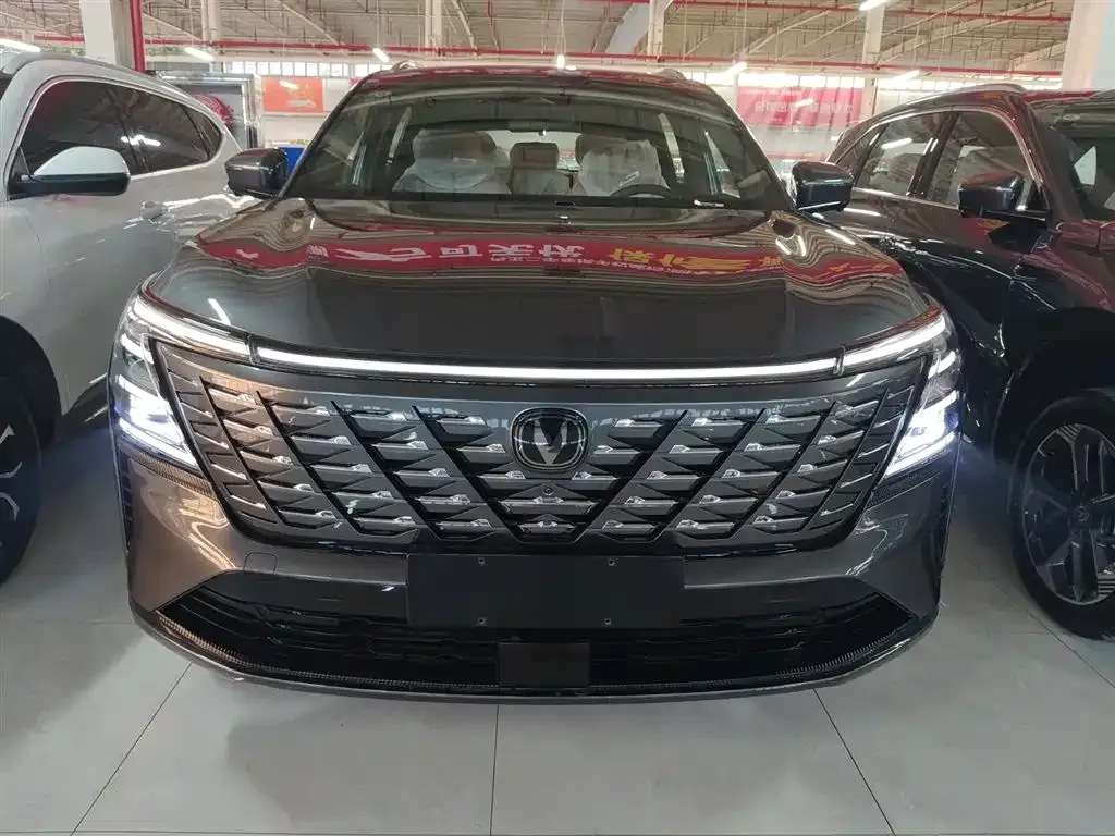 Changan CS75PLUS — фото 3
