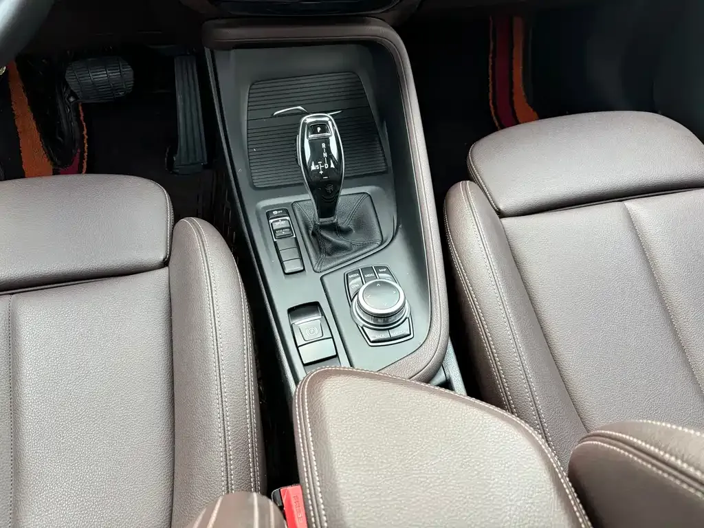BMW X1 — фото 10