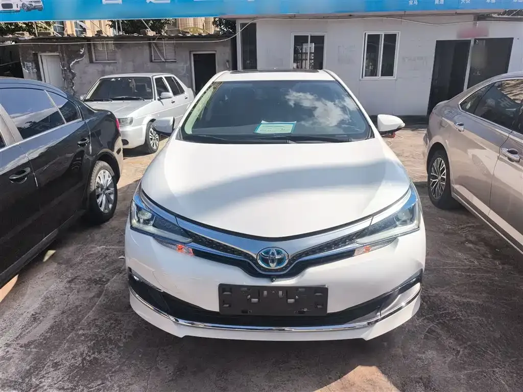 Toyota Corolla Hybrid — фото 3