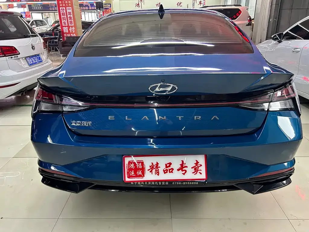 Hyundai Elantra — фото 3