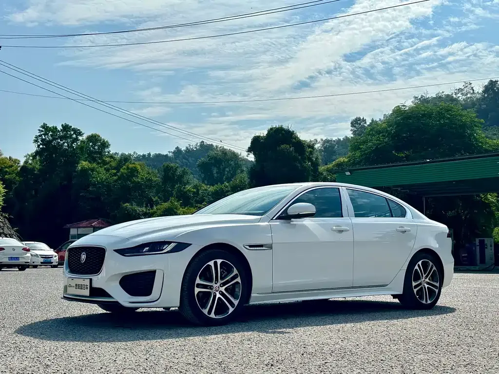 Jaguar XEL — фото 1