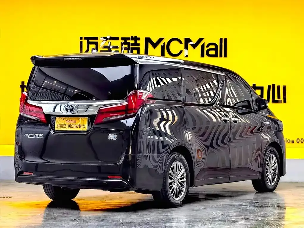 Toyota Alphard — фото 6