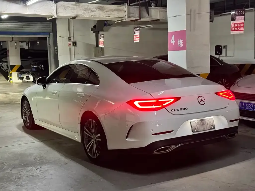 Mercedes-Benz CLS — фото 3