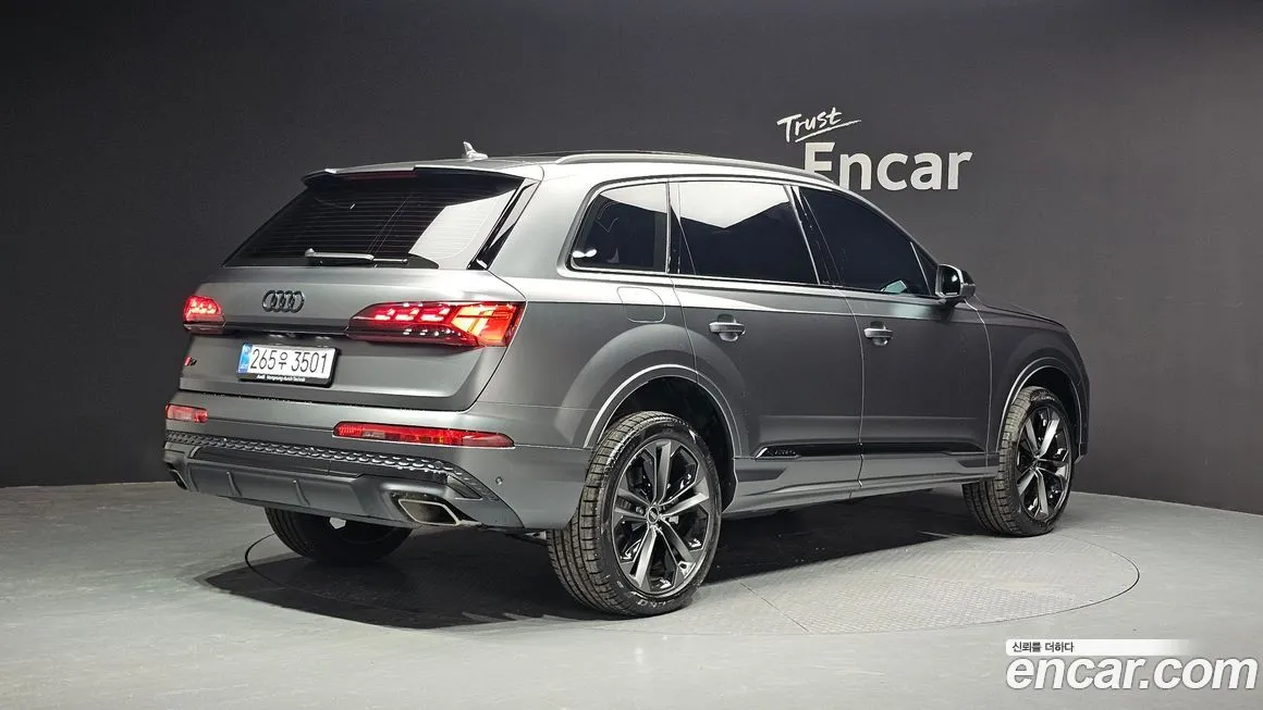 Audi Q7 — фото 5