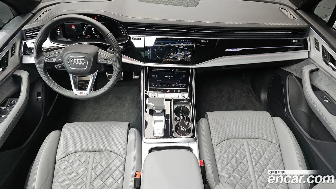 Audi Q7 — фото 10