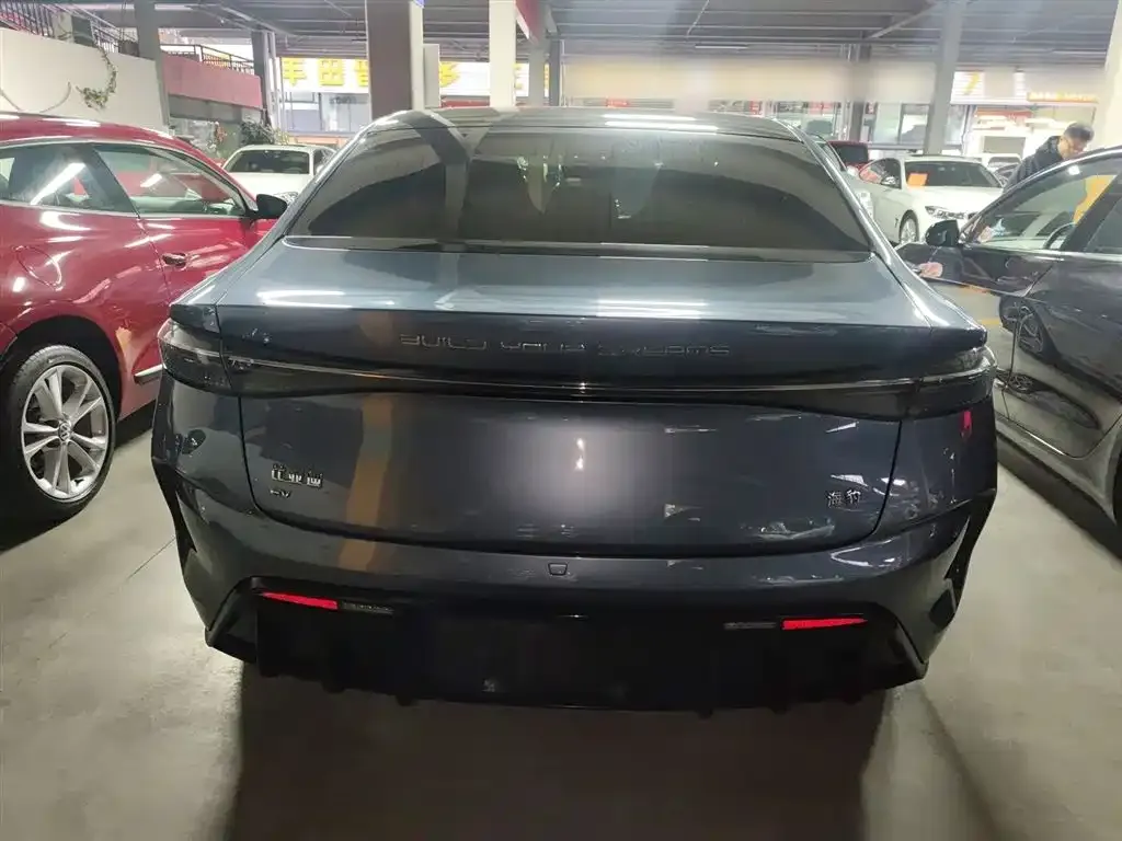BYD Seal — фото 7