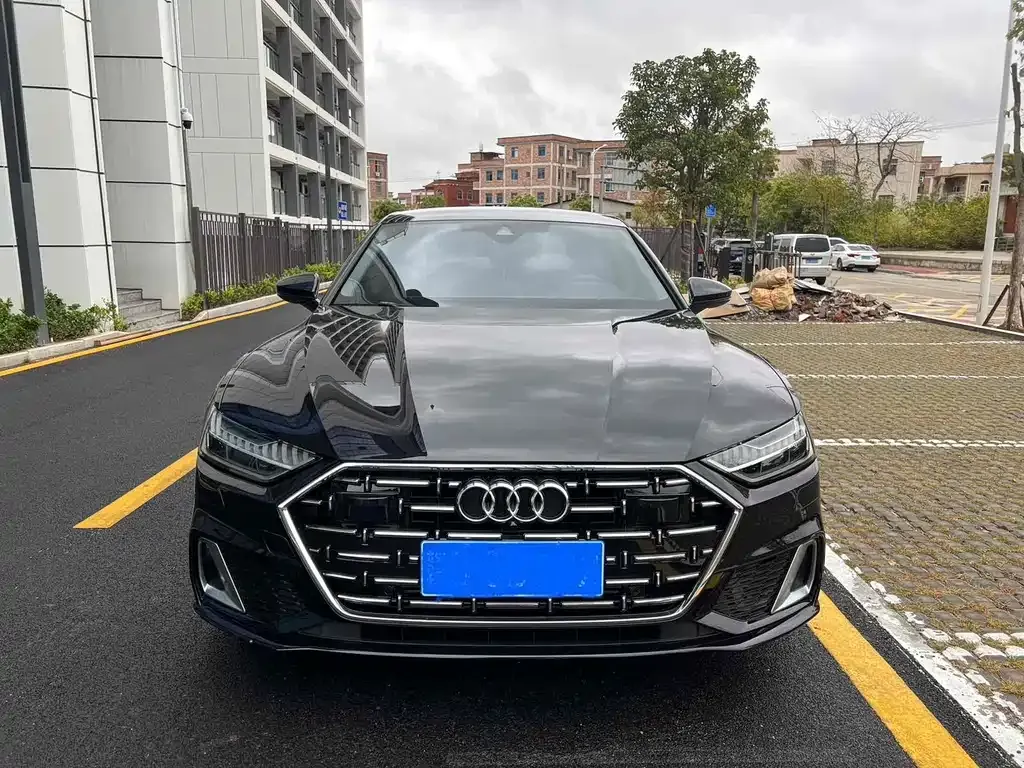 Audi A7L — фото 9