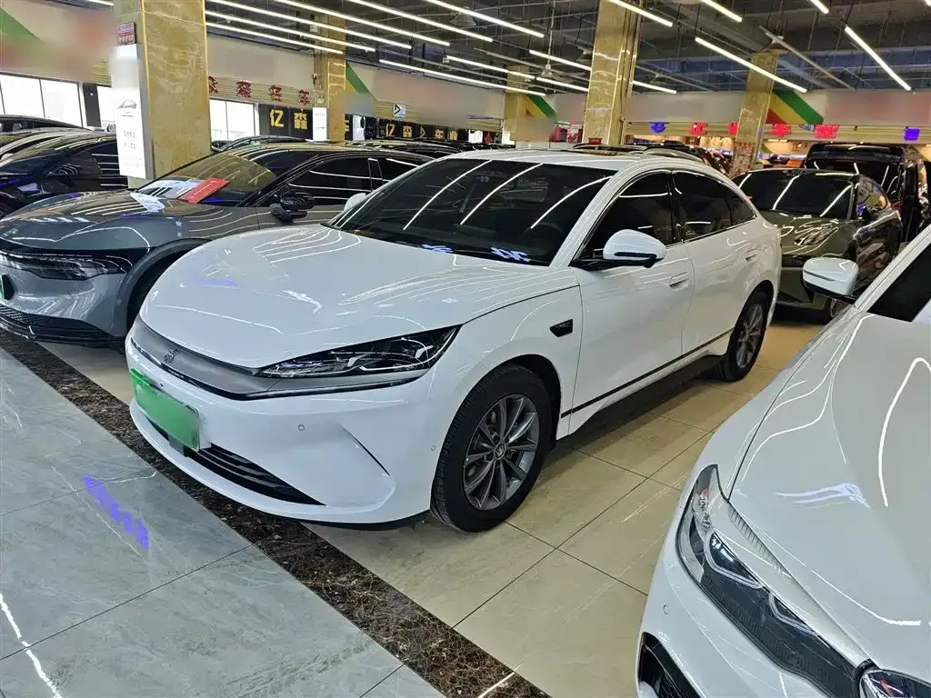 BYD Qin L — фото 5