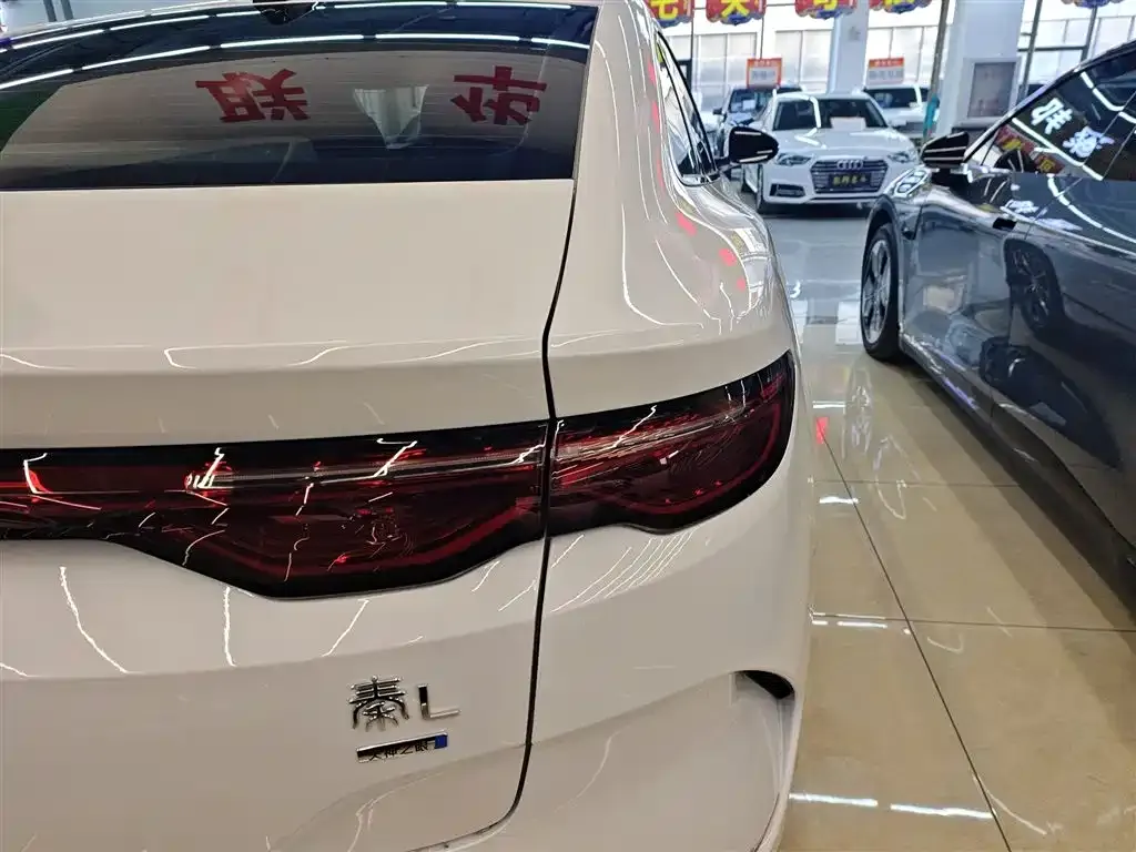 BYD Qin L — фото 8