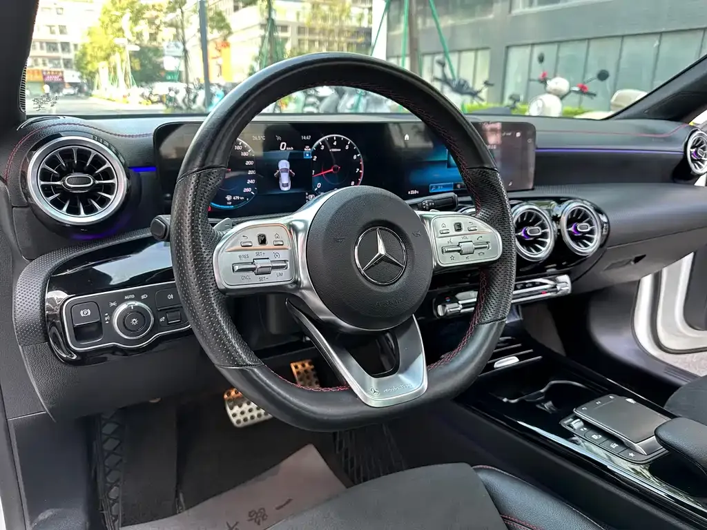 Mercedes-Benz CLA (Import) — фото 10