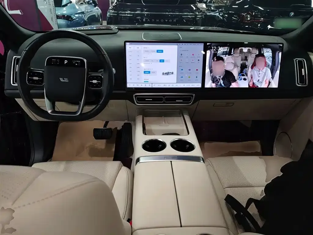Li Auto L9 — фото 9