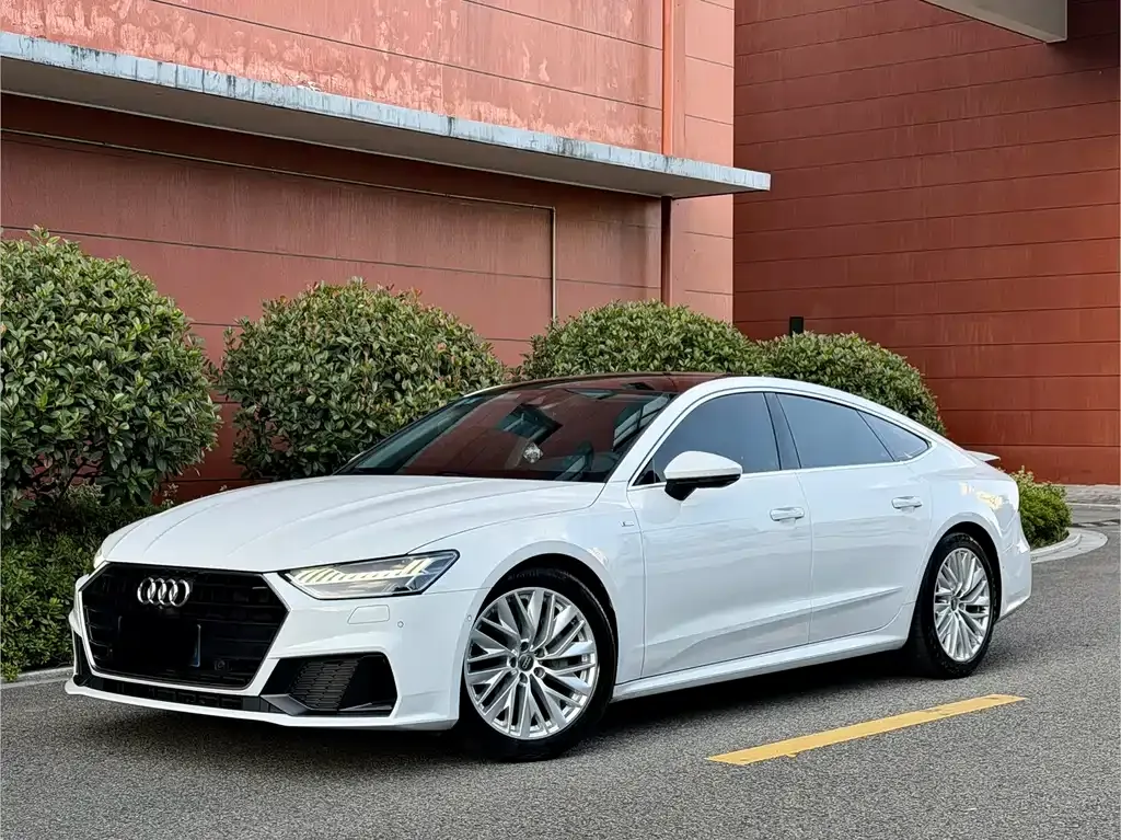 Audi A7 — фото 1