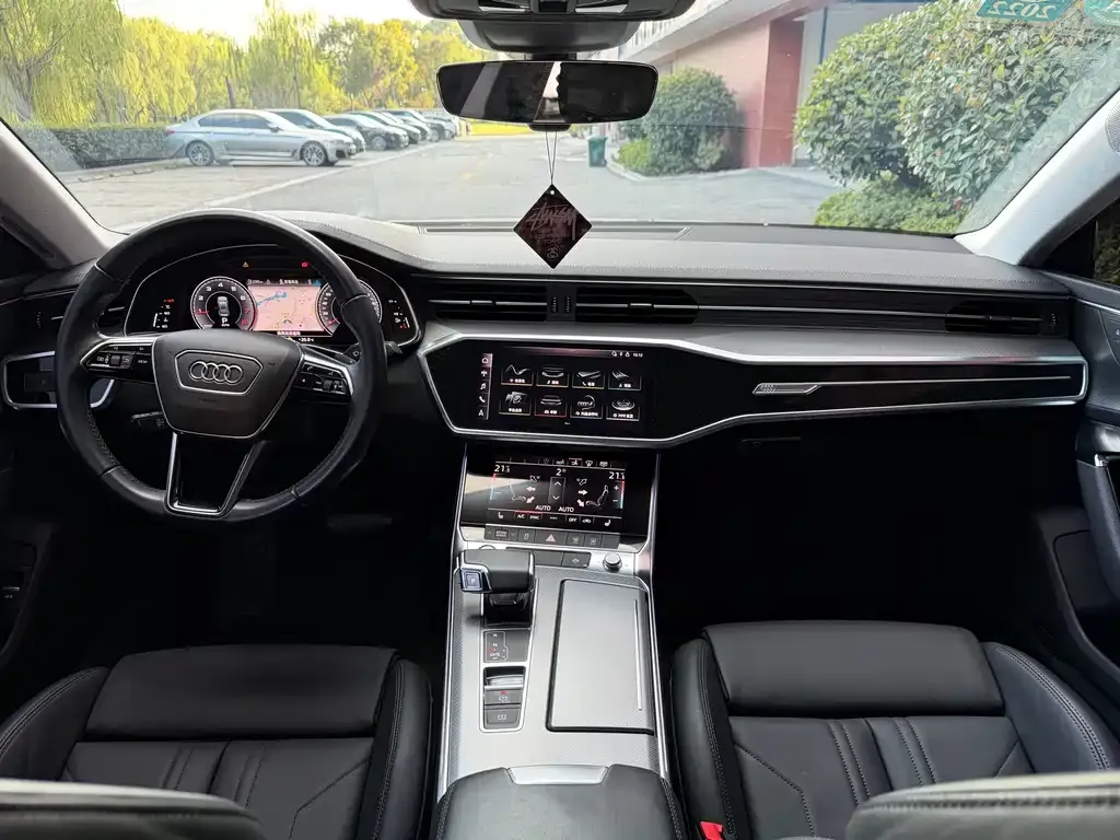 Audi A7 — фото 2