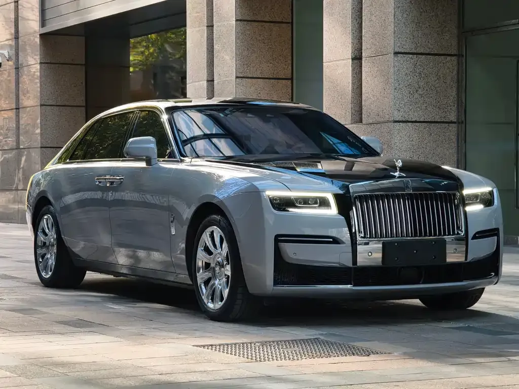 Rolls-Royce Ghost — фото 1