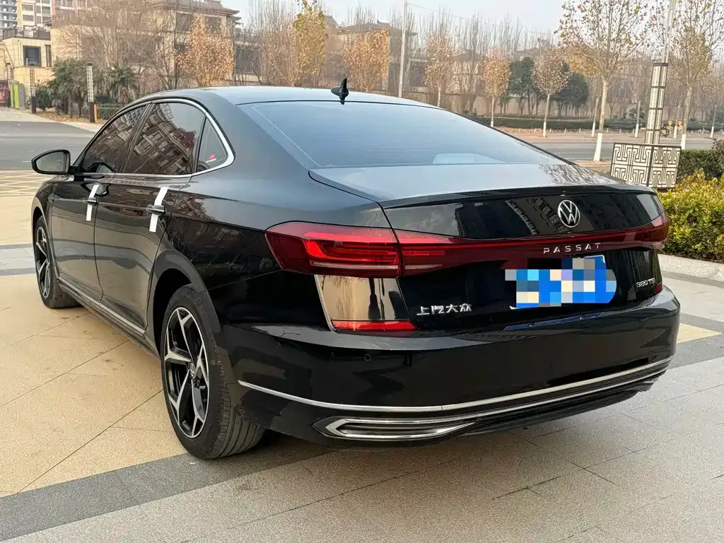 Volkswagen Passat — фото 5