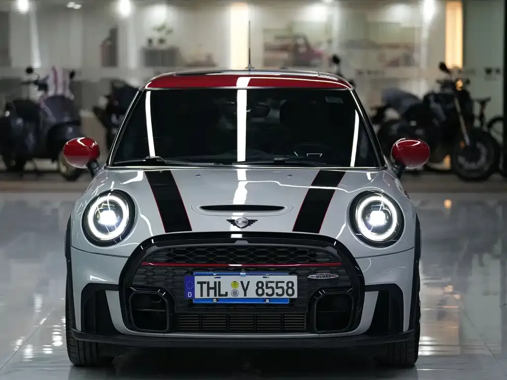 MINI JCW (John Cooper Works) — фото 4
