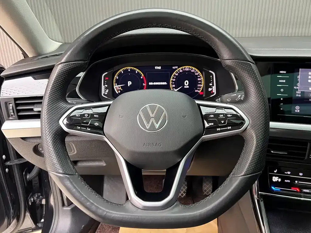 Volkswagen Passat — фото 6