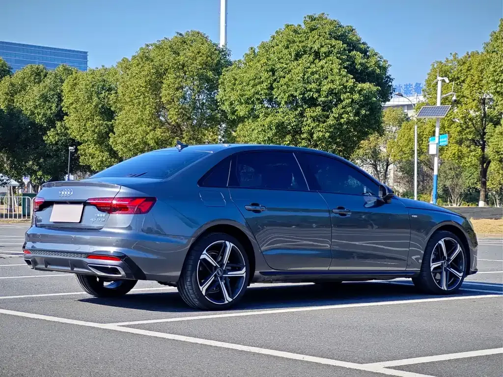 Audi A4L — фото 3