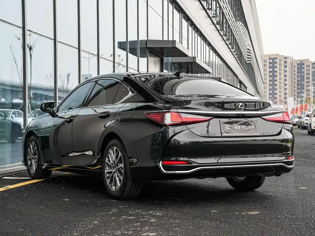 Lexus ES — фото 9