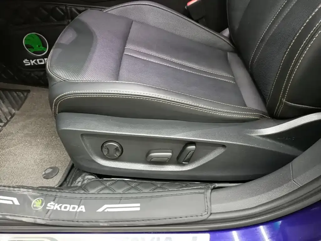 Skoda Octavia — фото 4